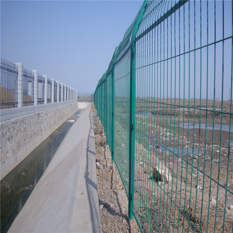 公路金屬圍欄網圖片4